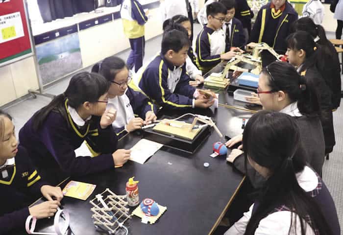 樂善堂梁銶琚書院 善用科技造福世界 培養正確學習態度 樂善堂梁銶琚書院 善用科技造福世界 培養正確學習態度