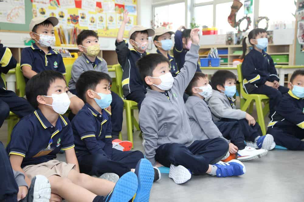 宣道會劉平齋紀念國際學校<br/>為學生紮根 如樹木茁壯成長 宣道會劉平齋紀念國際學校<br/>為學生紮根 如樹木茁壯成長