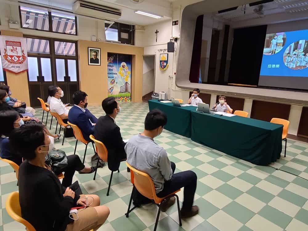 德信學校<br/>君子教育 培養國際視野好男孩 德信學校<br/>君子教育 培養國際視野好男孩
