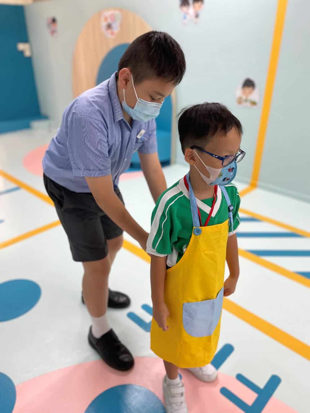 東華三院鄧肇堅小學<br/>以關愛愉快成就學生的未來 東華三院鄧肇堅小學<br/>以關愛愉快成就學生的未來