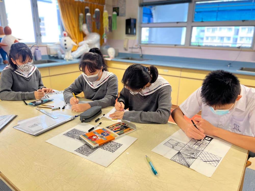 香港中文大學校友會聯會陳震夏中學<br/>透過「校本特色課程」 發揮震夏人多元潛能 香港中文大學校友會聯會陳震夏中學<br/>透過「校本特色課程」 發揮震夏人多元潛能