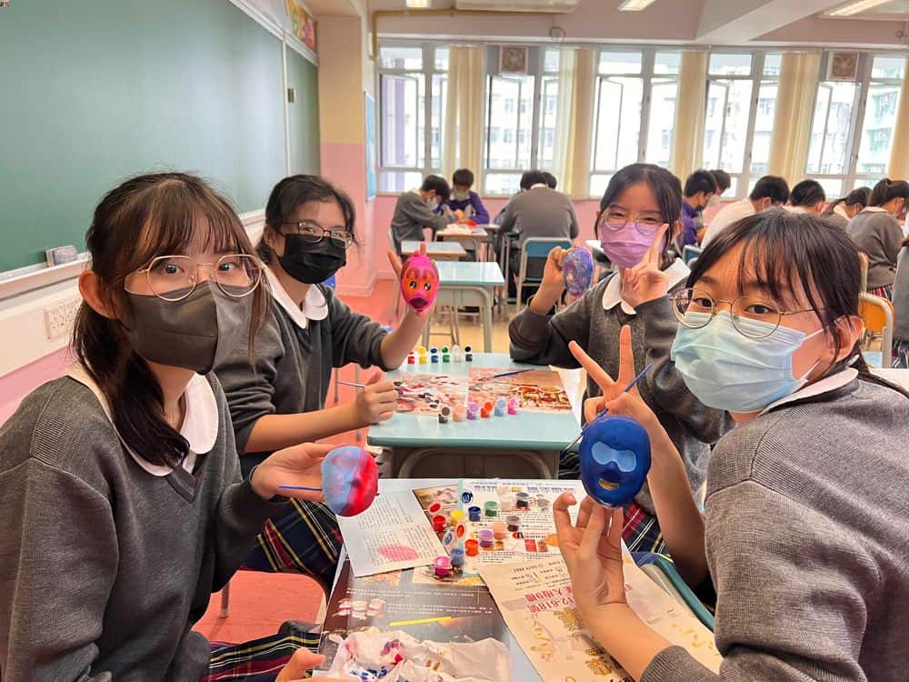 香港中文大學校友會聯會陳震夏中學<br/>透過「校本特色課程」 發揮震夏人多元潛能 香港中文大學校友會聯會陳震夏中學<br/>透過「校本特色課程」 發揮震夏人多元潛能