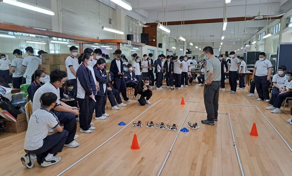 天主教普照中學<br/>引入靜觀課程 盼給學生樂觀・感恩・希望 天主教普照中學<br/>引入靜觀課程 盼給學生樂觀・感恩・希望