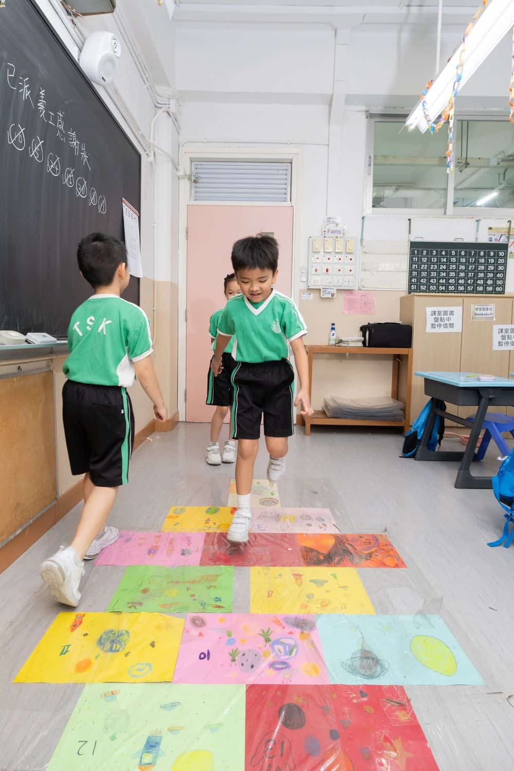 東華三院鄧肇堅小學<br/>學業與愉快並重 成就關愛共融校園