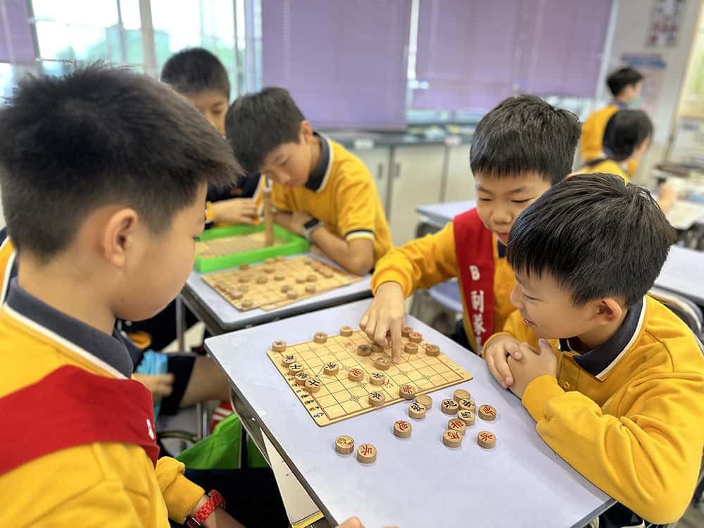 聖公會油塘基顯小學 關懷好精神 晴天伴我行 聖公會油塘基顯小學 關懷好精神 晴天伴我行