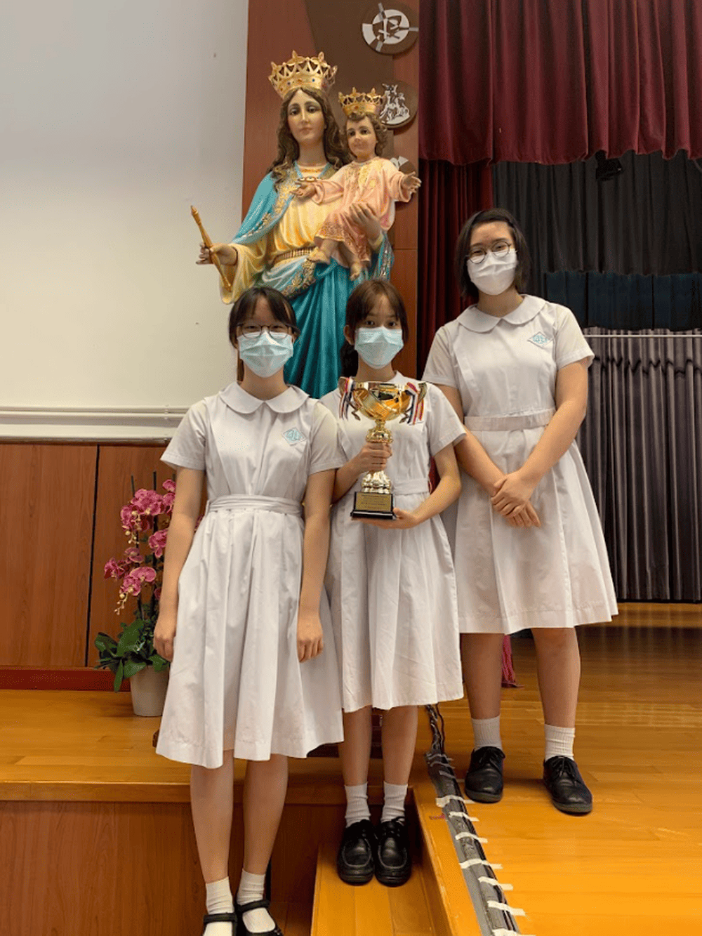 聖母書院<br/>創沉浸式英文語境 培育關愛社會的世界公民 聖母書院<br/>創沉浸式英文語境 培育關愛社會的世界公民