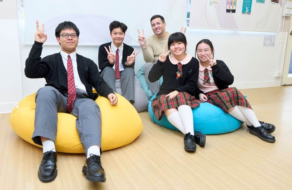 香港神託會培敦中學<br/>戲劇×遊戲×跨學科學習 學習英語趣味盎然 香港神託會培敦中學<br/>戲劇×遊戲×跨學科學習 學習英語趣味盎然