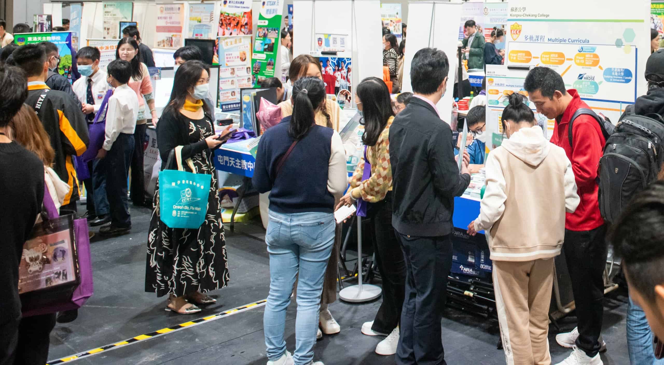 港教育展創先河涵蓋幼小中大專 佛聯會斥資千萬評估小一生英語