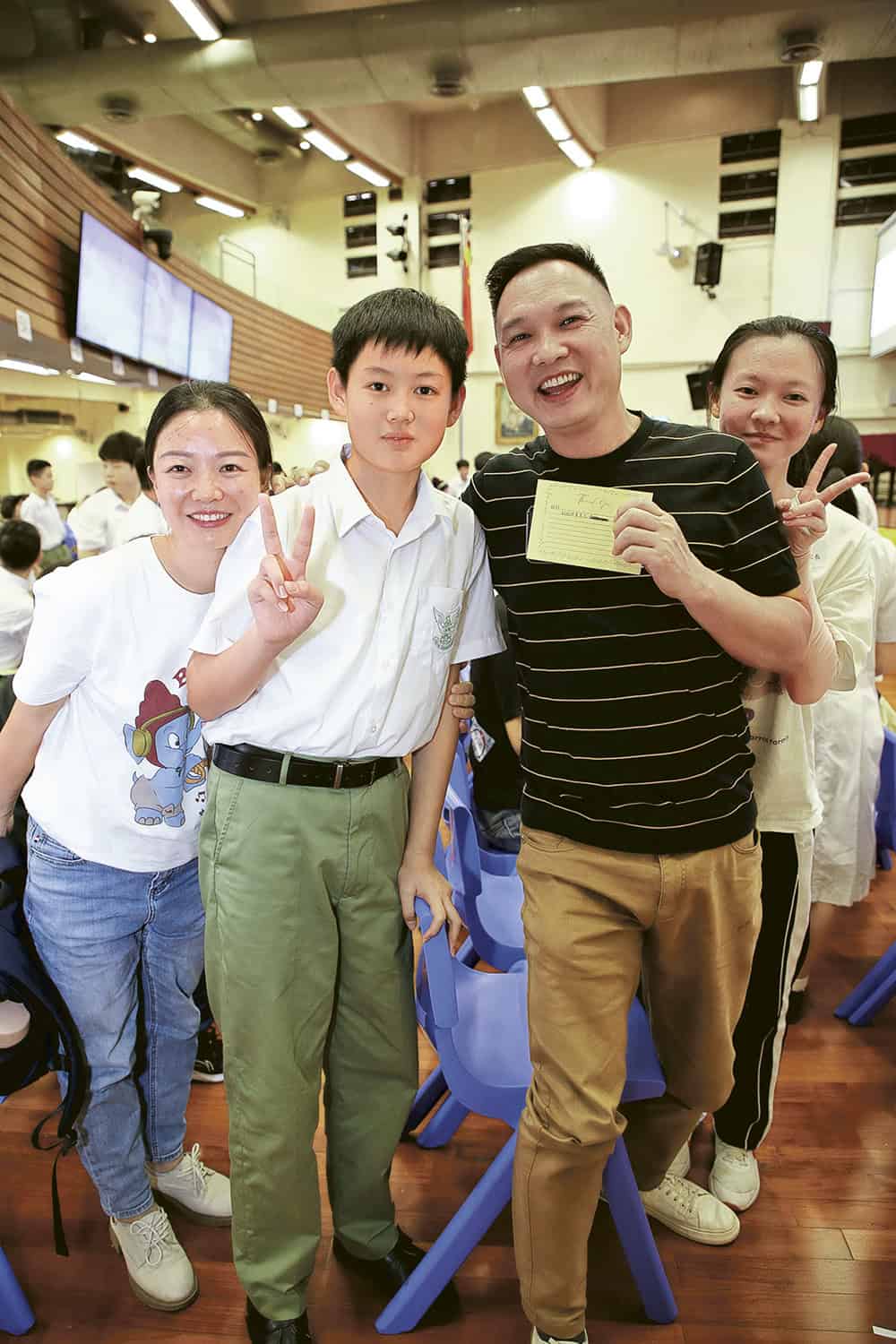培英中學推孝道教育<br>懇親揚孝道 按摩報親恩 家長能在信箋中感受到孩子的愛意