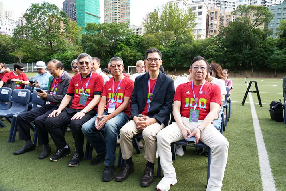 世界紀錄在華仁 一家與社會同行