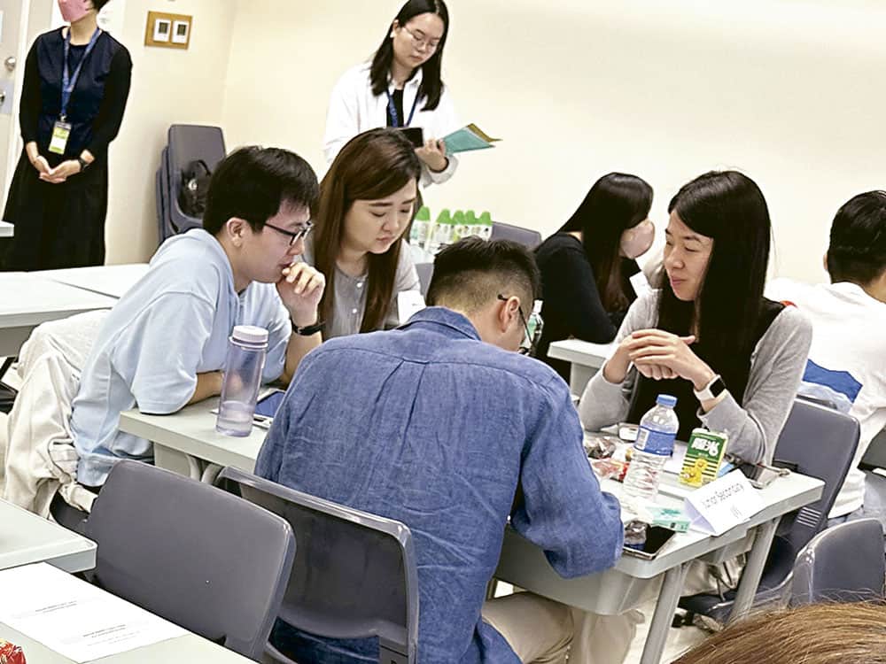 學界出版界攜手合作<br>MATHS VIA優化數學教學模式 學界出版界攜手合作<br>MATHS VIA優化數學教學模式