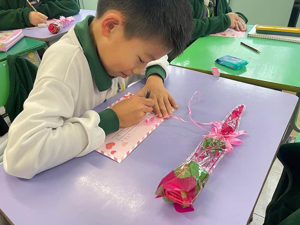 聖公會李兆強小學<br>劉強校長：情人節是向照顧者表達愛意的好時機